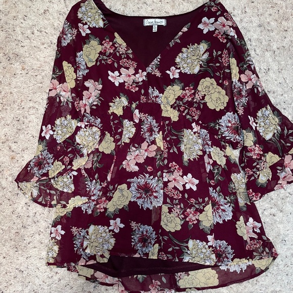 Floral dress shirt. - Picture 3 of 3